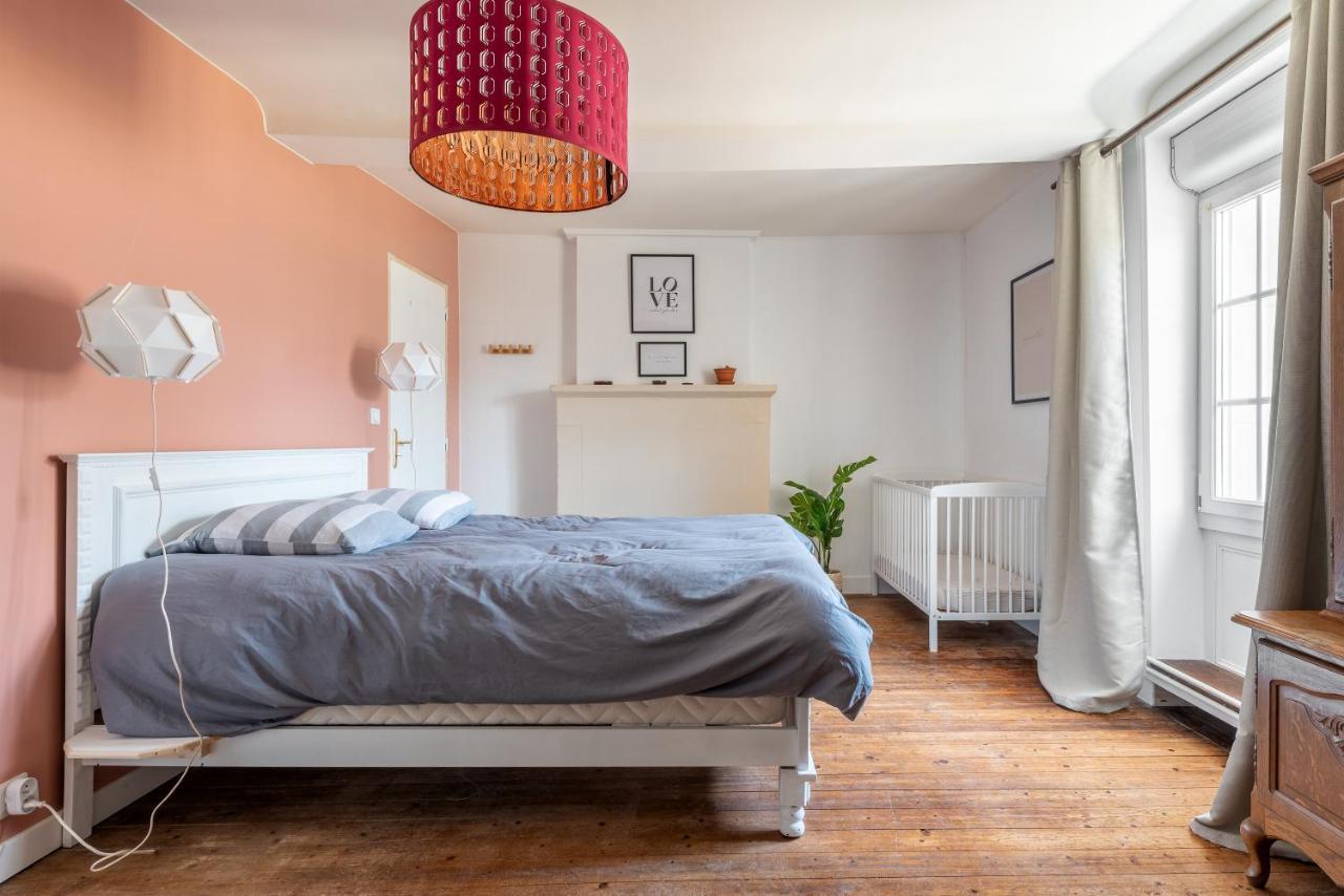 L'Escalier Rouge - Maison Renovee Avec Cour Luc-sur-Mer ภายนอก รูปภาพ
